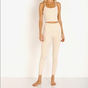 Beyond Yoga Spacedye Midi Legging Sandstone-Almond